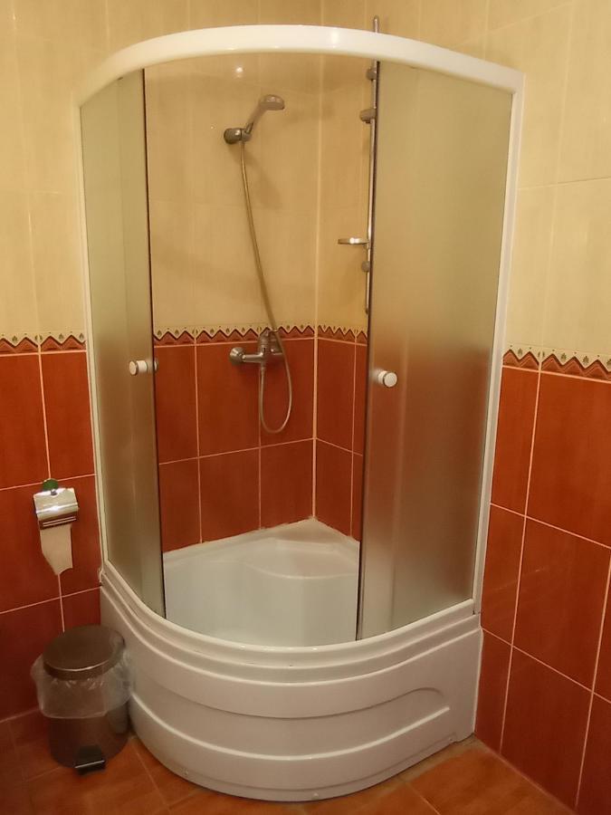 Панський Двір Hotel Neslukhov Buitenkant foto