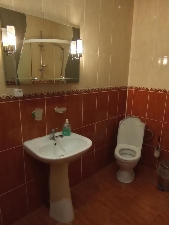 Панський Двір Hotel Neslukhov Buitenkant foto