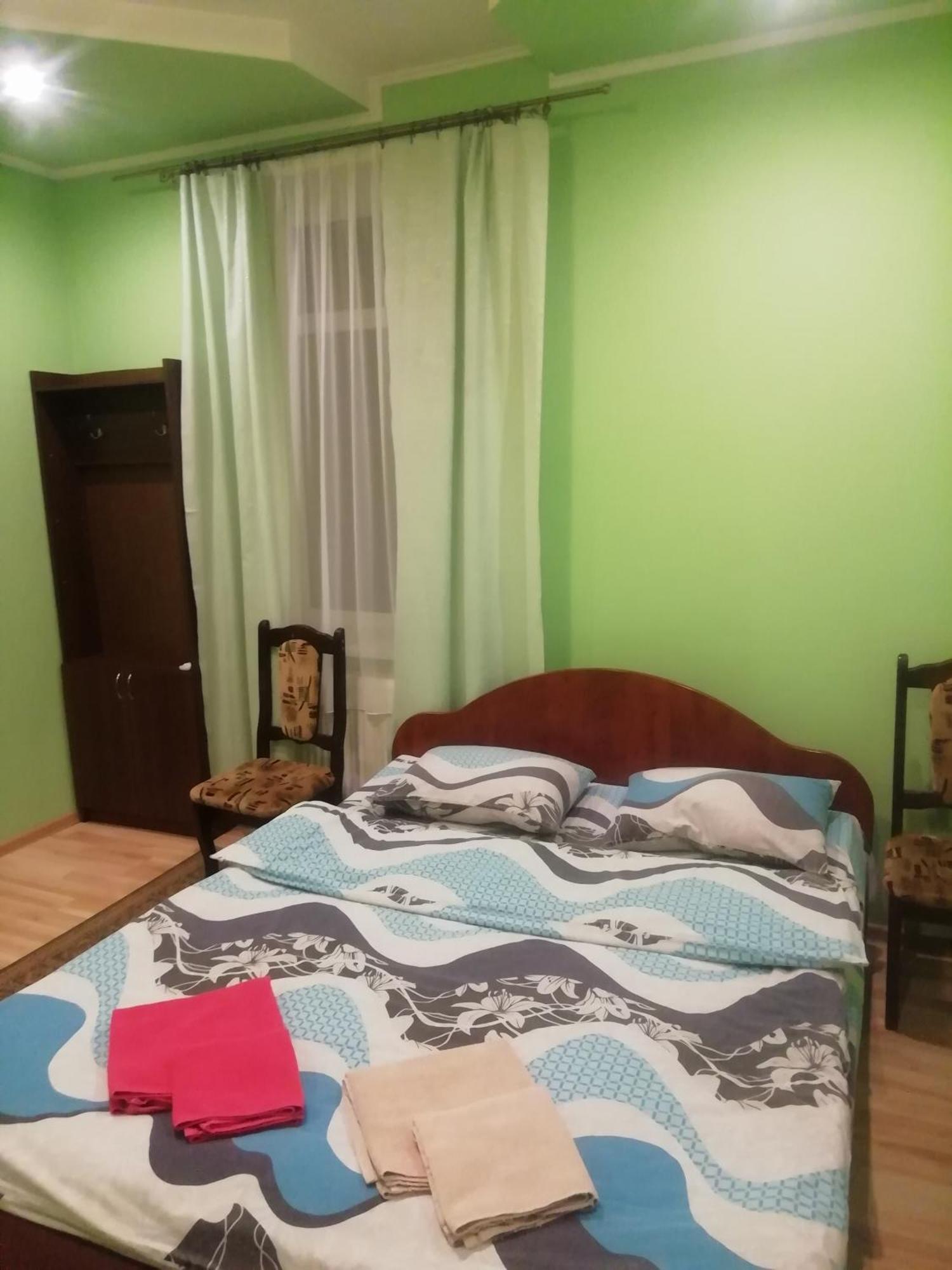 Панський Двір Hotel Neslukhov Buitenkant foto