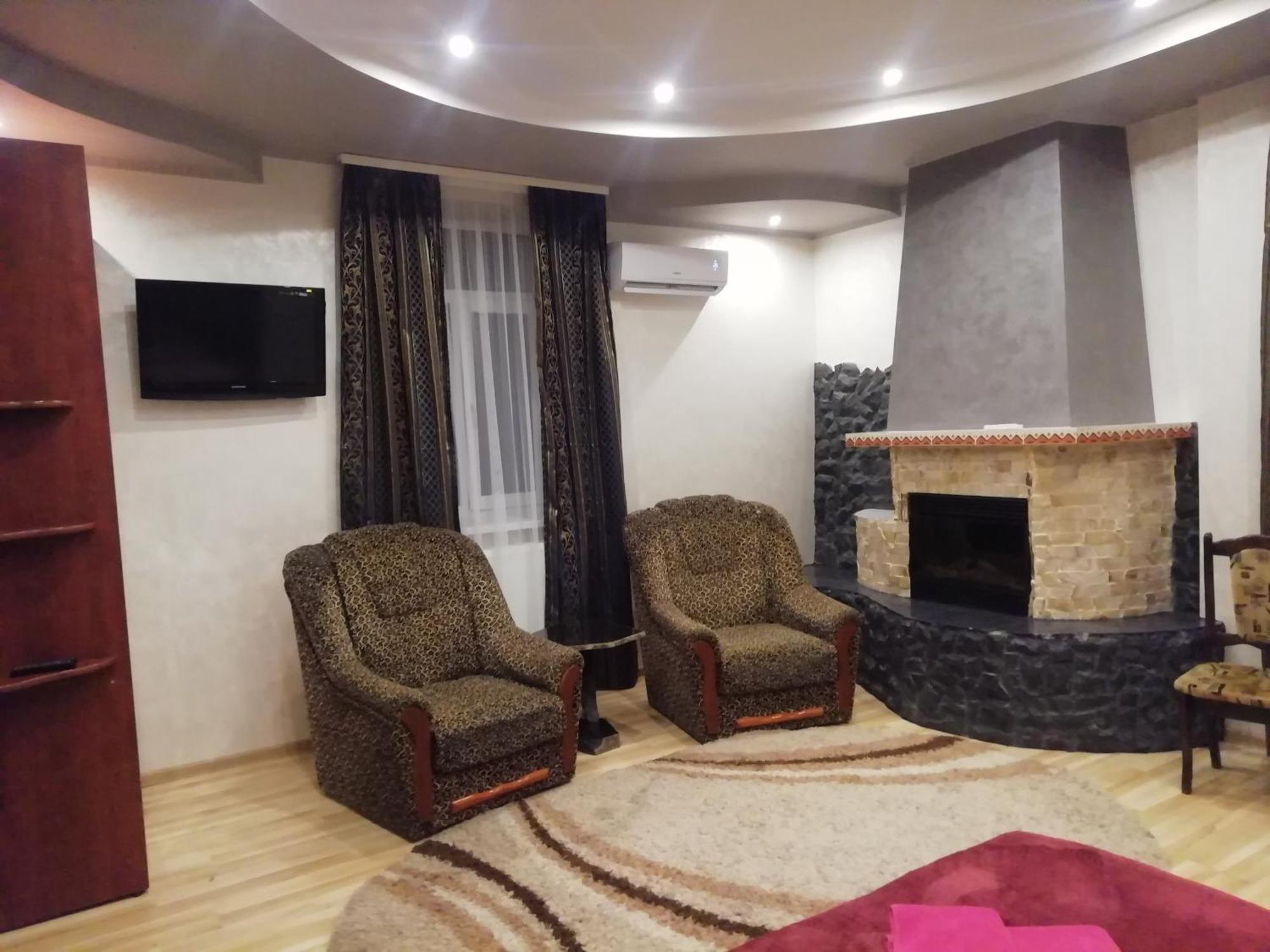 Панський Двір Hotel Neslukhov Buitenkant foto