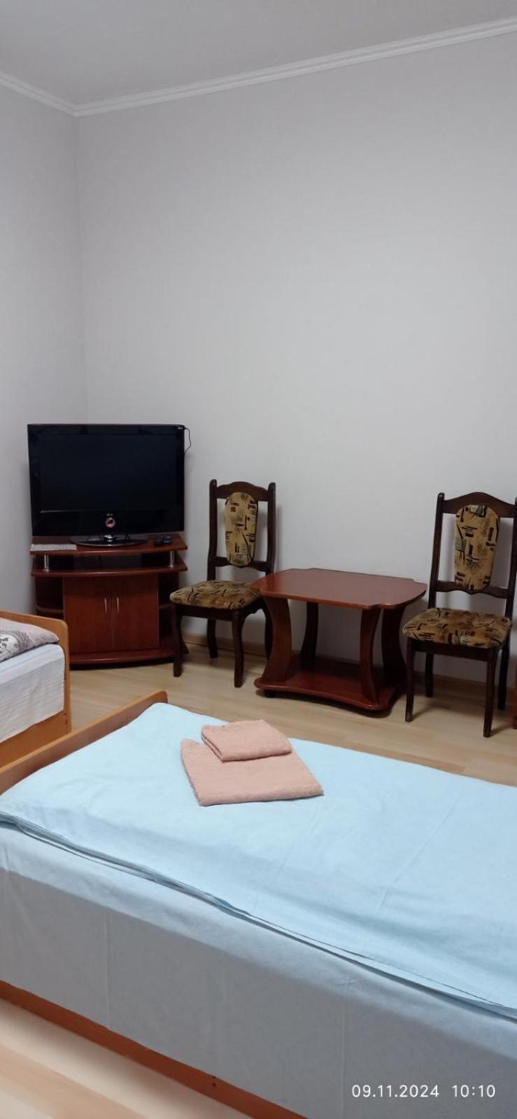 Панський Двір Hotel Neslukhov Buitenkant foto